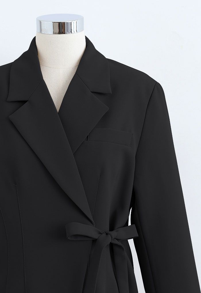 Self-Tie Front Pad Shoulder Blazer in Black