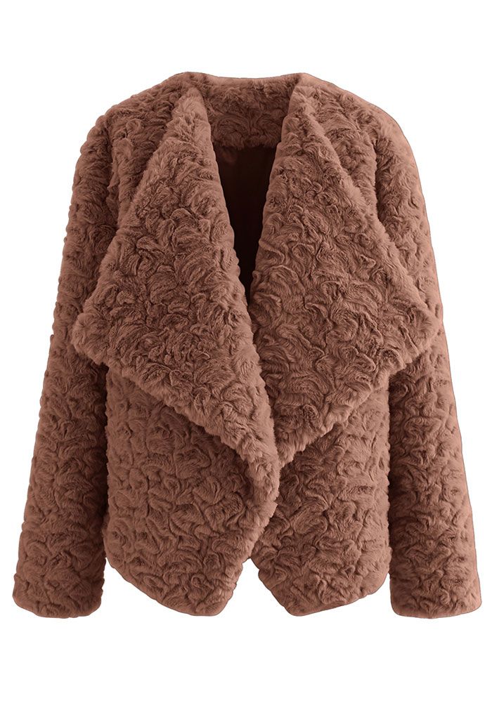 Wide Lapel Snug Faux Fur Coat in Caramel
