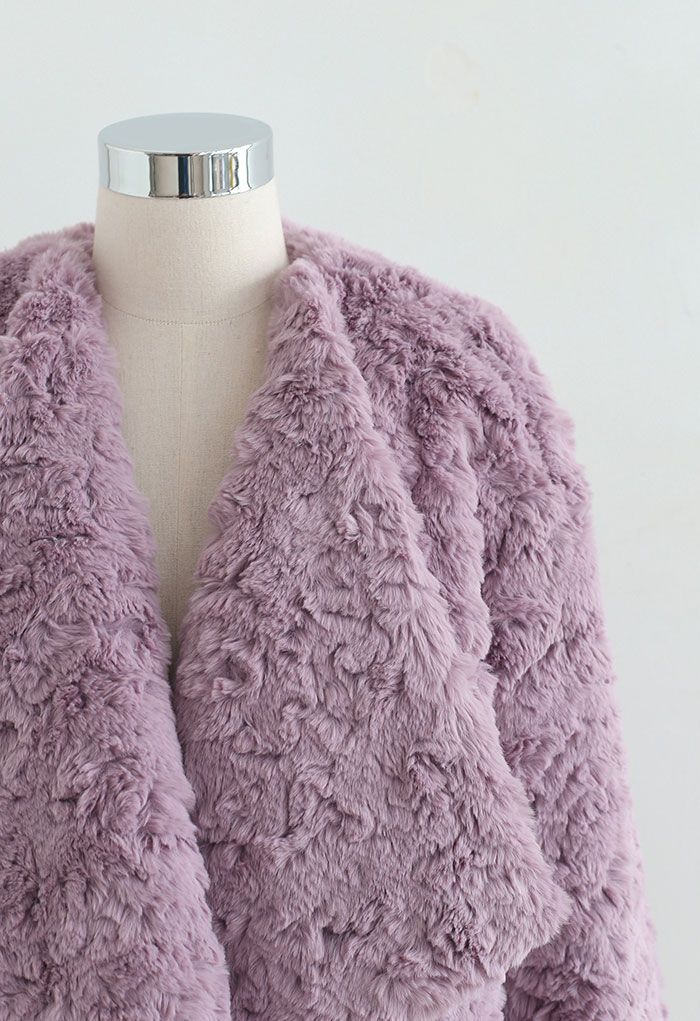 Wide Lapel Snug Faux Fur Coat in Purple
