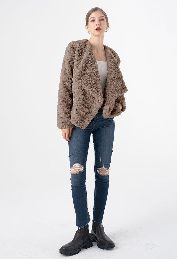 Wide Lapel Snug Faux Fur Coat in Brown