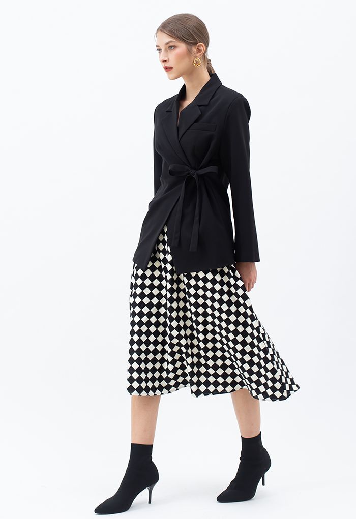Self-Tie Front Pad Shoulder Blazer in Black