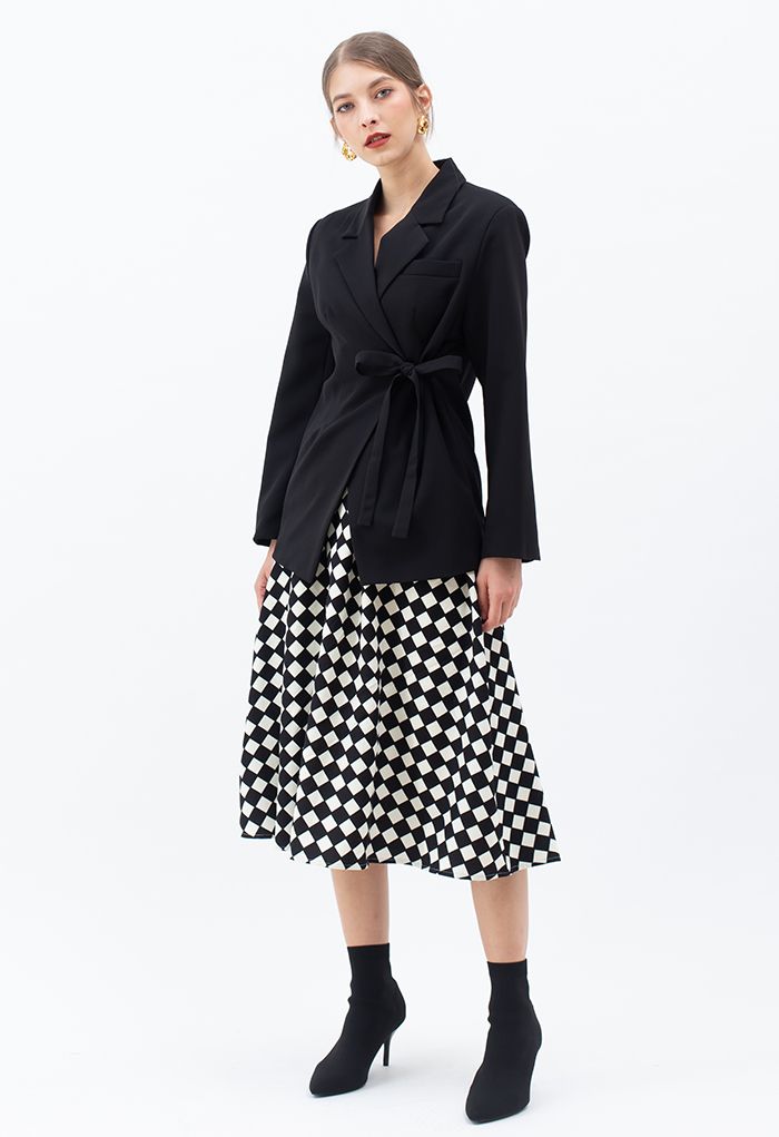 Self-Tie Front Pad Shoulder Blazer in Black