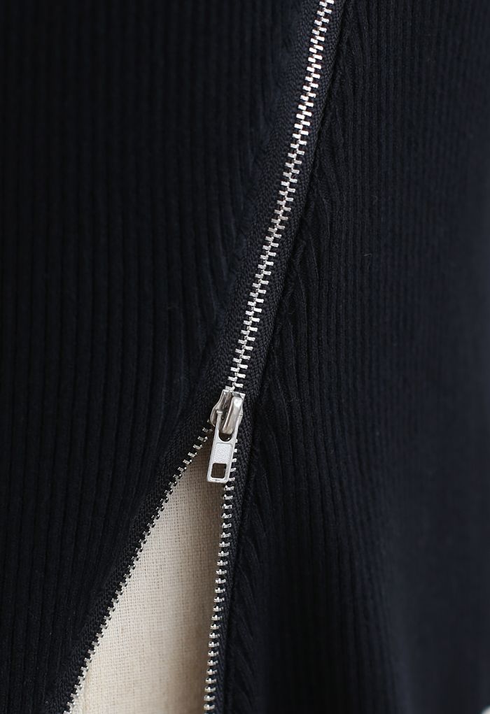 Zipper Up Ribbed Knit Top in Black
