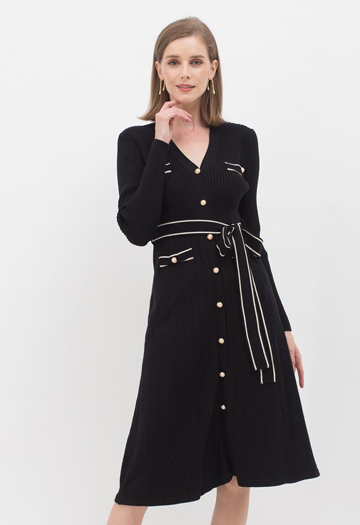 Shimmer Contrast Line Buttoned Knit Dress in Black