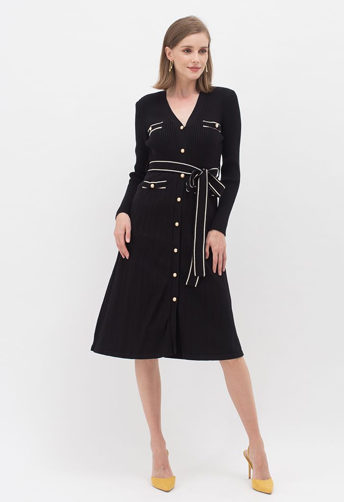Shimmer Contrast Line Buttoned Knit Dress in Black