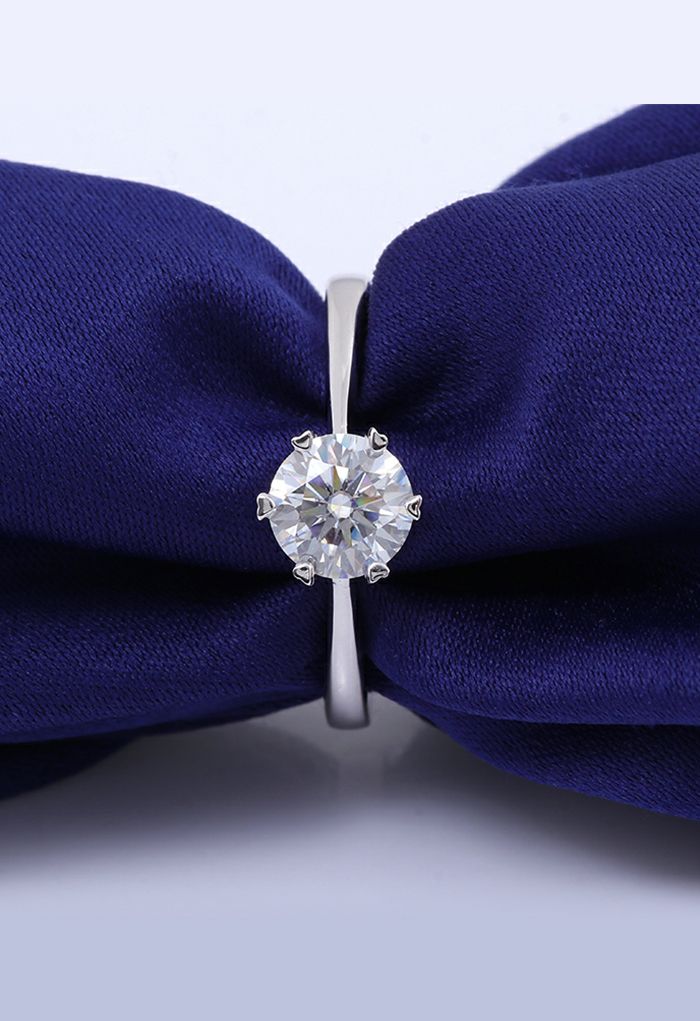 Heart Embellished Moissanite Diamond Ring
