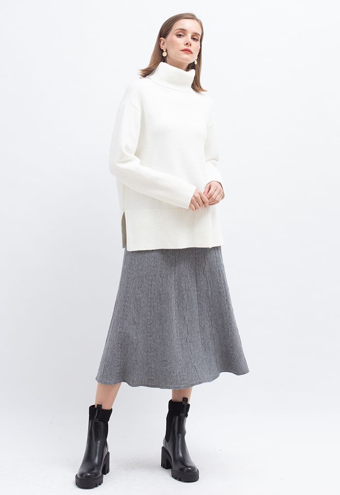 Embossed Chain A-Line Knit Skirt in Grey