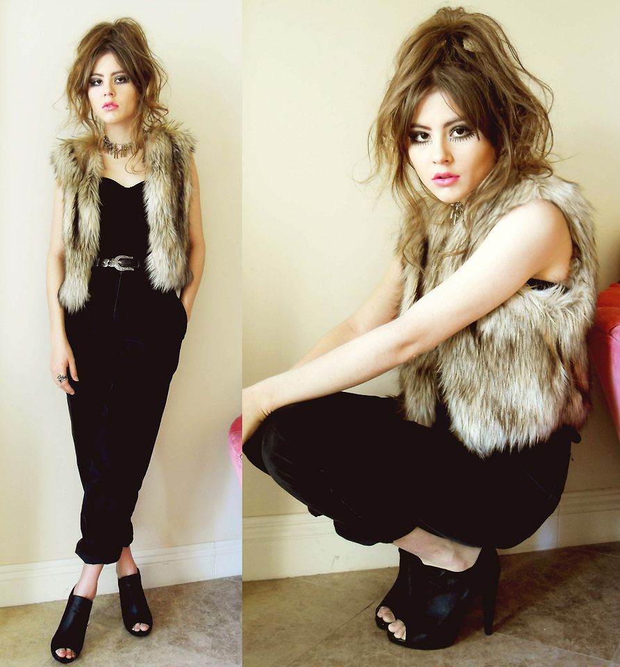 Faux Fur Vest in Striped Camel