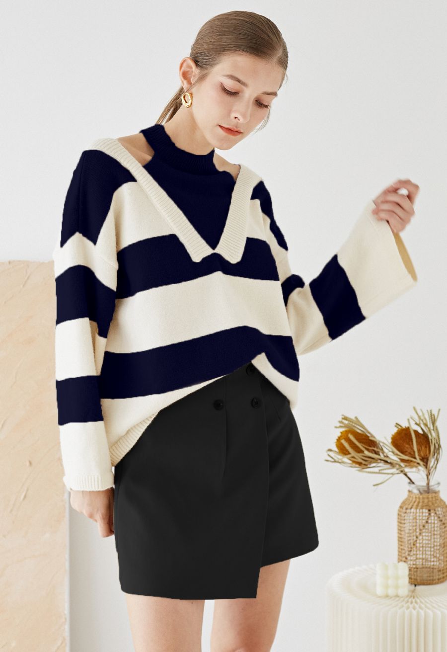 Buttoned Front Flap Mini Bud Skirt in Black