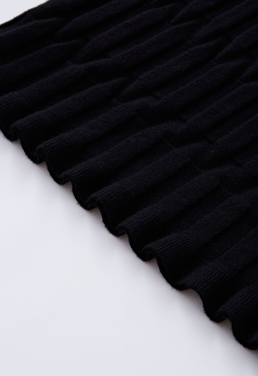 Embossed Texture Knit Pencil Skirt in Black