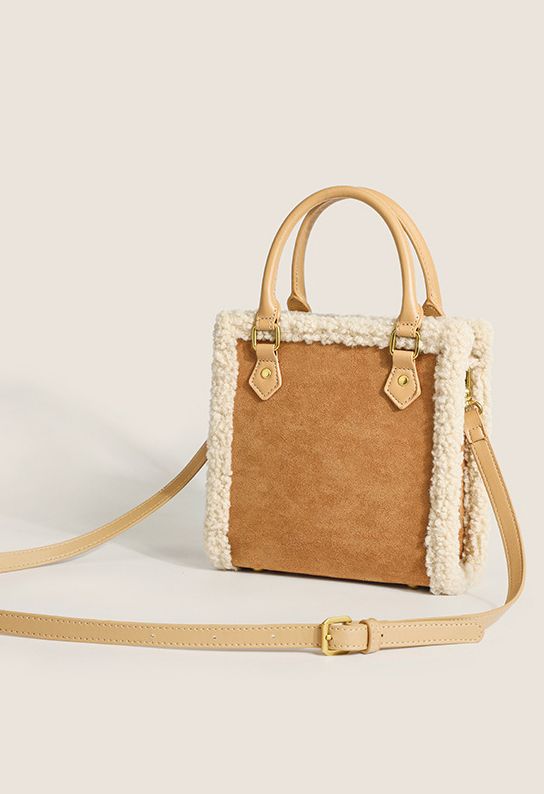 Contrast Lambswool Trim Shoulder Bag in Caramel