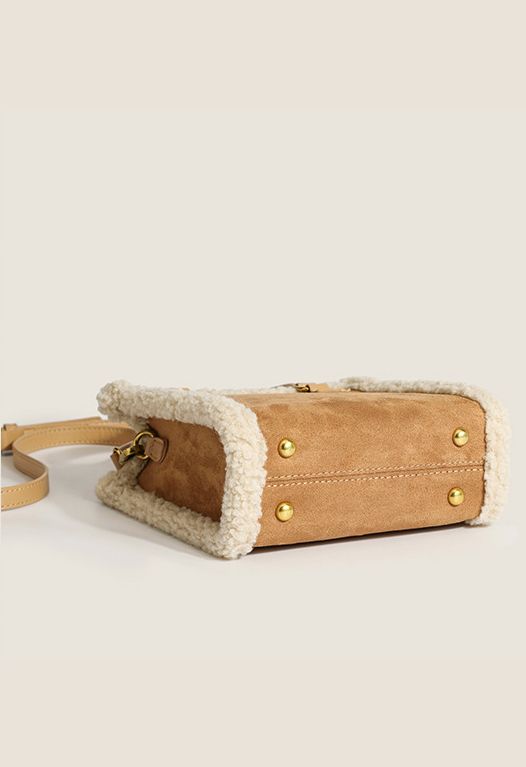 Contrast Lambswool Trim Shoulder Bag in Caramel