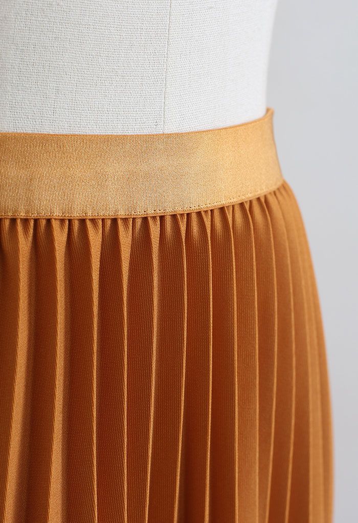Simplicity Pleated Midi Skirt in Pumpkin