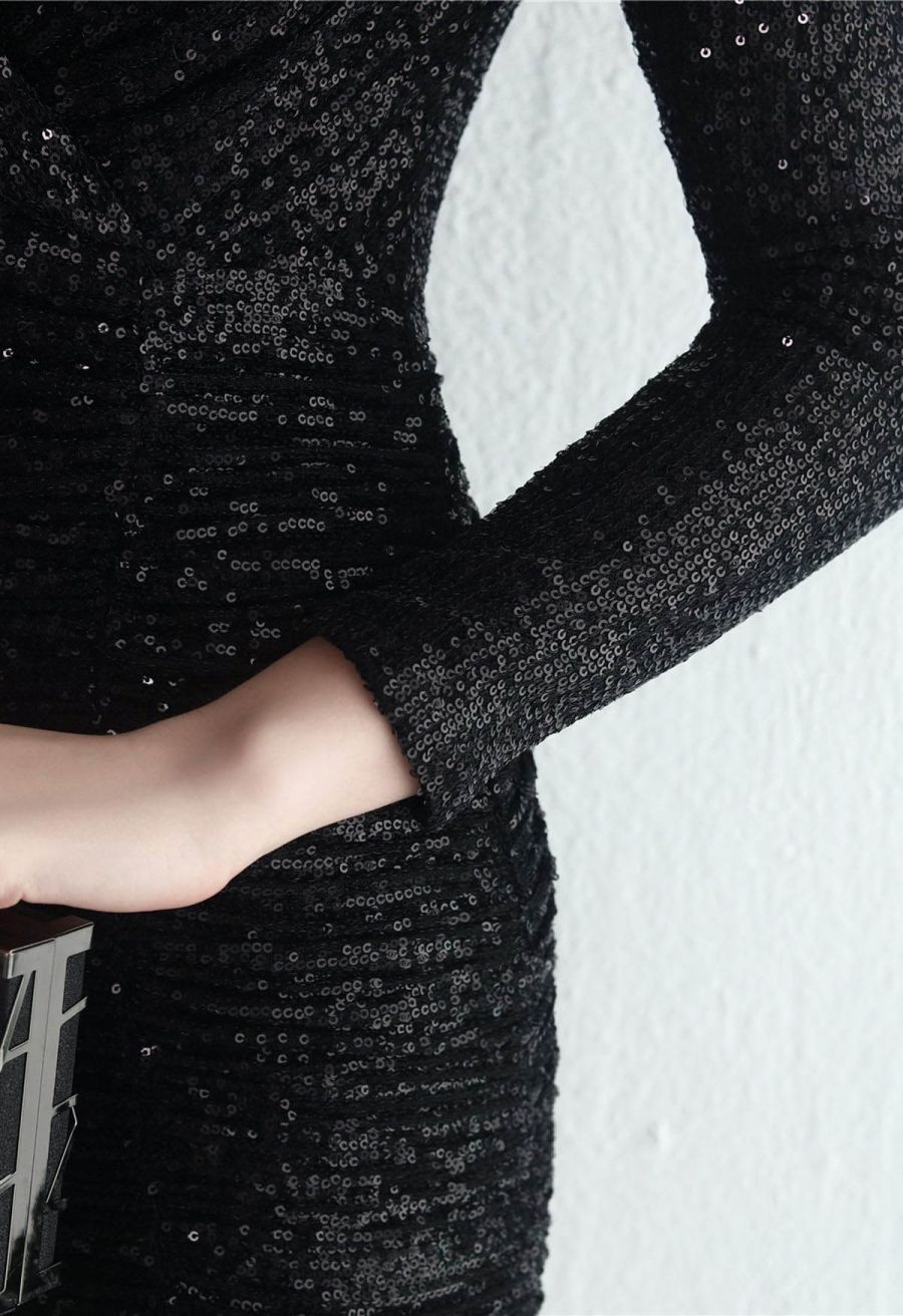 V-Neck Long Sleeves Sequins Cocktail Dress in Black