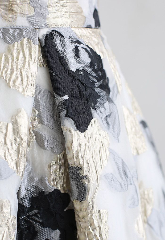 Black and Golden Rose Embossed Jacquard Pleated Skirt