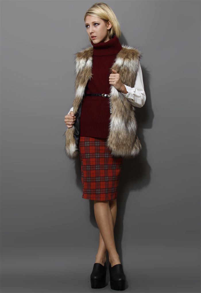 Faux Fur Vest in Striped Camel