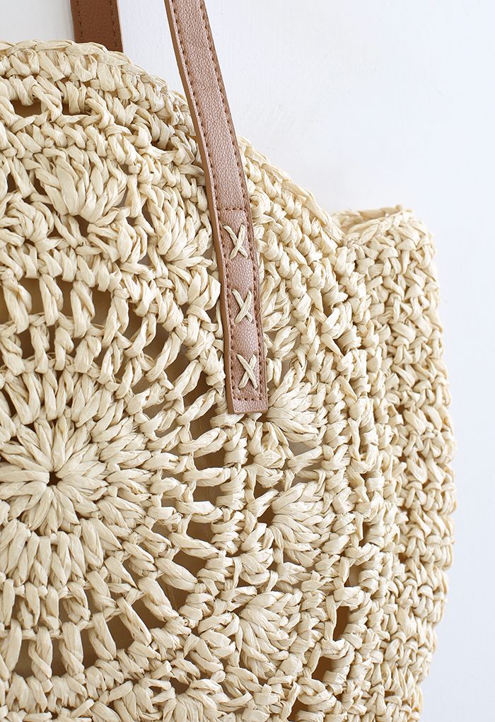 Round Woven Straw Shoulder Bag in Camel