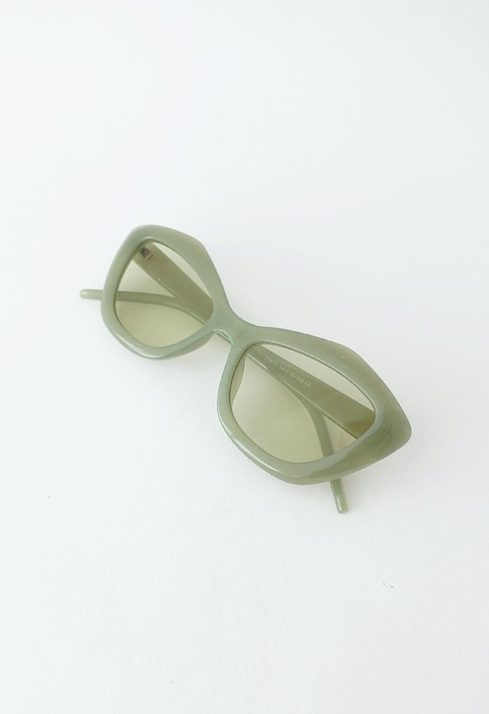 Retro Polygon Cat-Eye Sunglasses