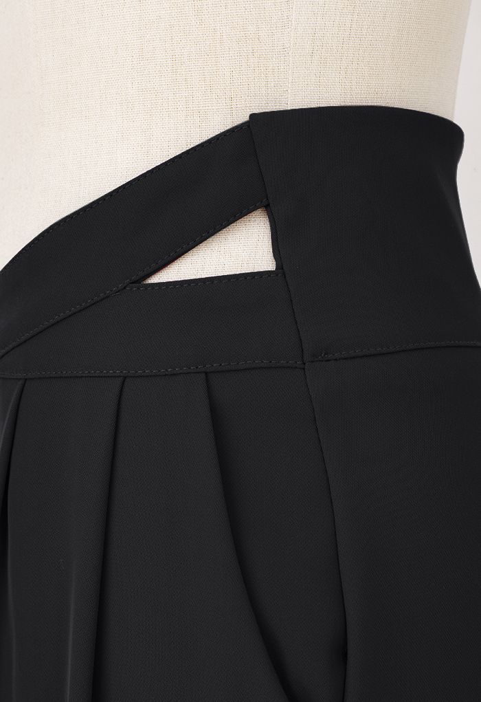 Cutout Waist Wide Leg Pants in Black