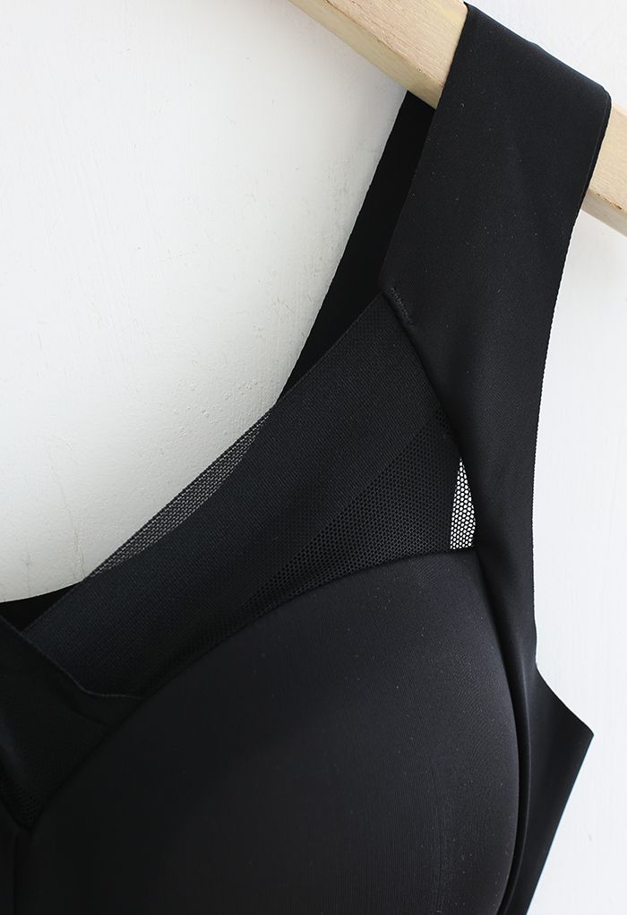 Full-Coverage Wirefree Bra Top in Black