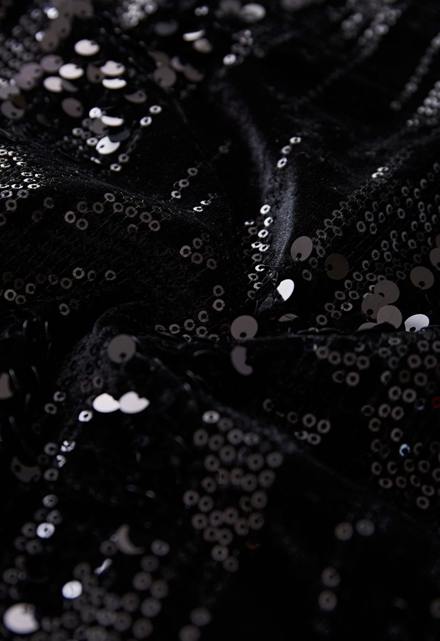 Velvet Sequins Embellished Pencil Skirt in Black