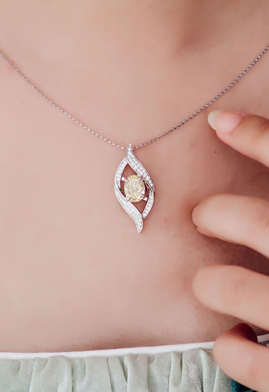 Hollow Leaf Shape Yellow Crystal Cubic Zirconia Necklace