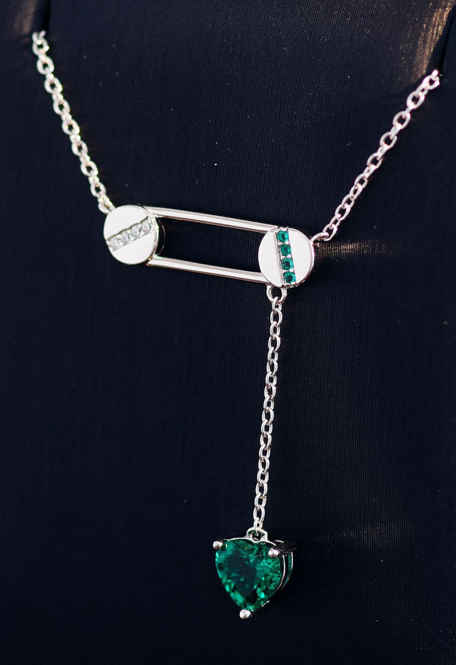 Paperclip Heart Shape Emerald Gem Necklace