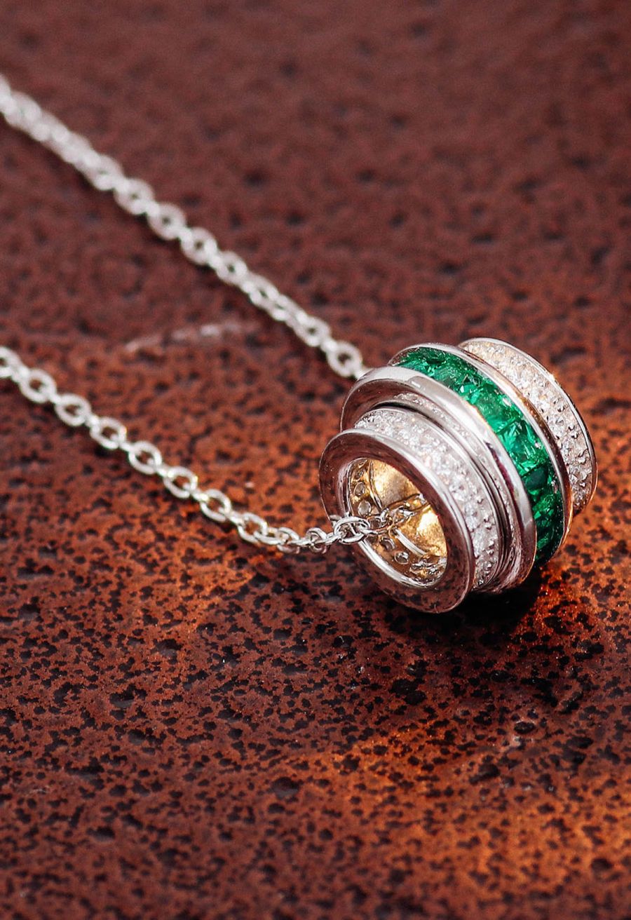 Hollow Round Emerald Gem Necklace