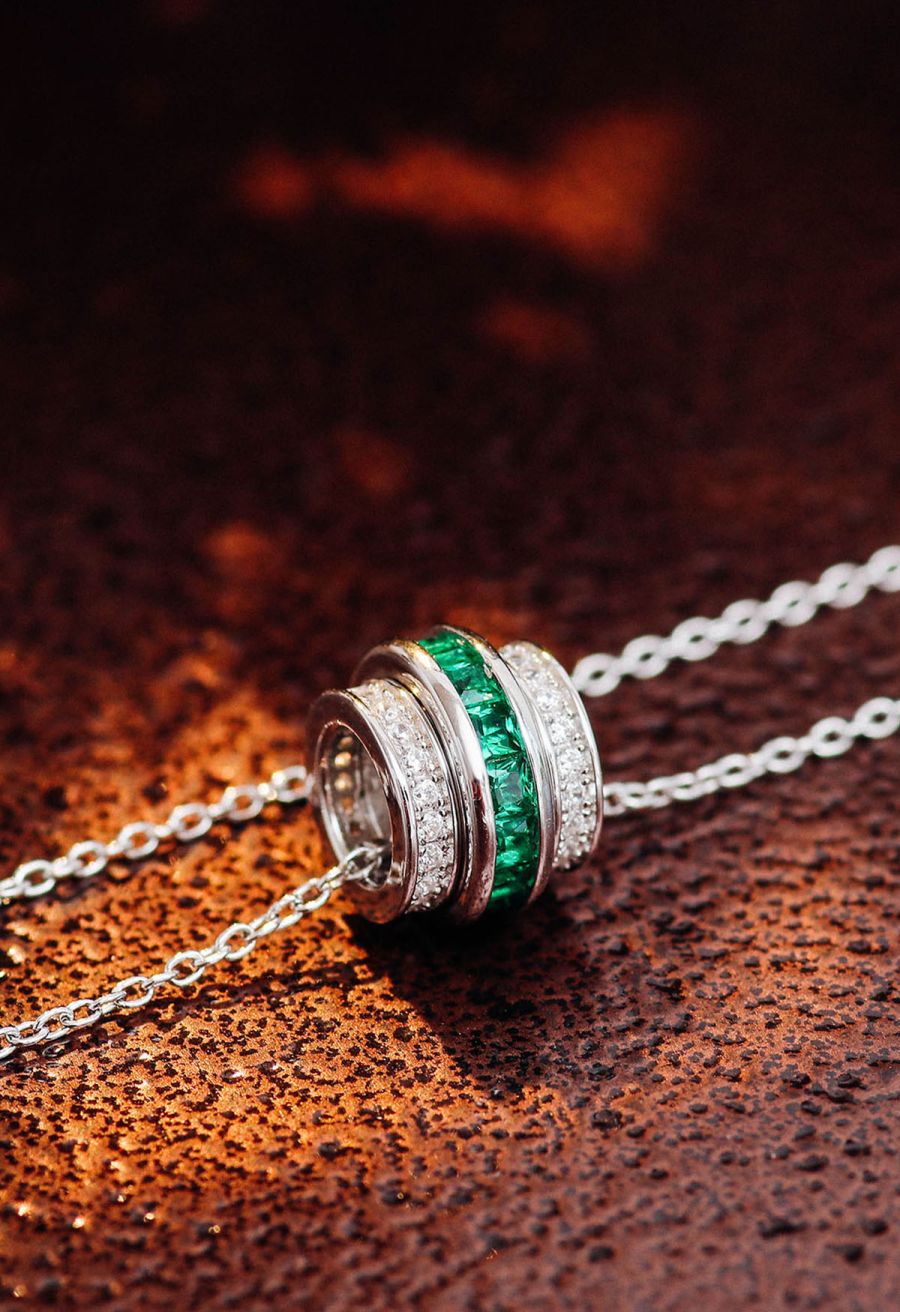 Hollow Round Emerald Gem Necklace