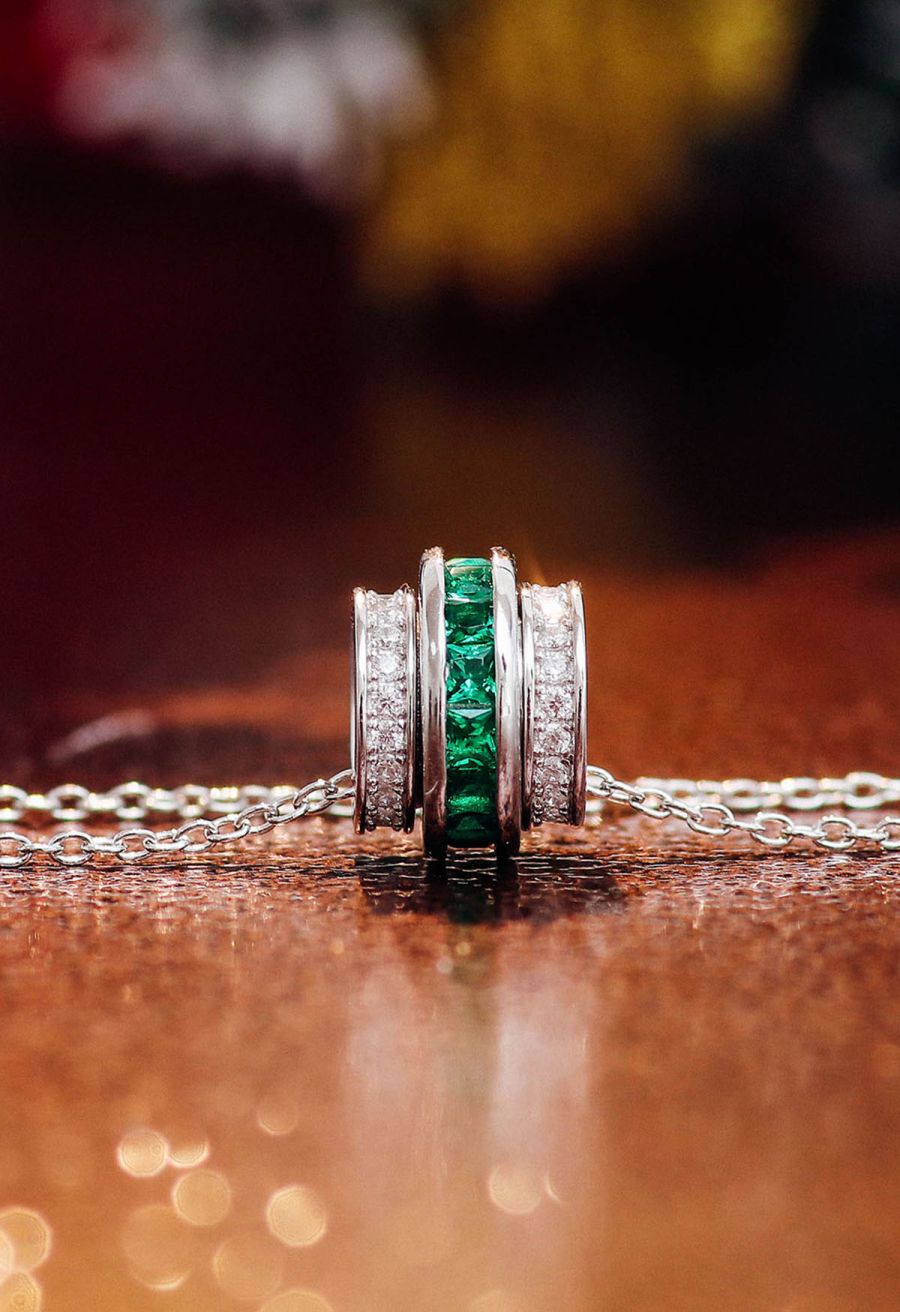 Hollow Round Emerald Gem Necklace