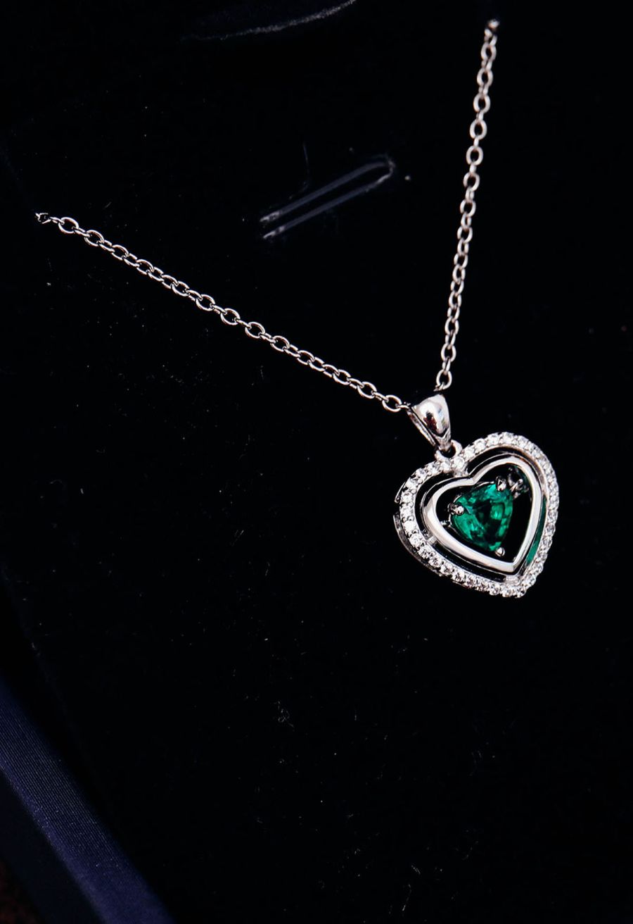 Hollow Heart Shape Emerald Gem Necklace
