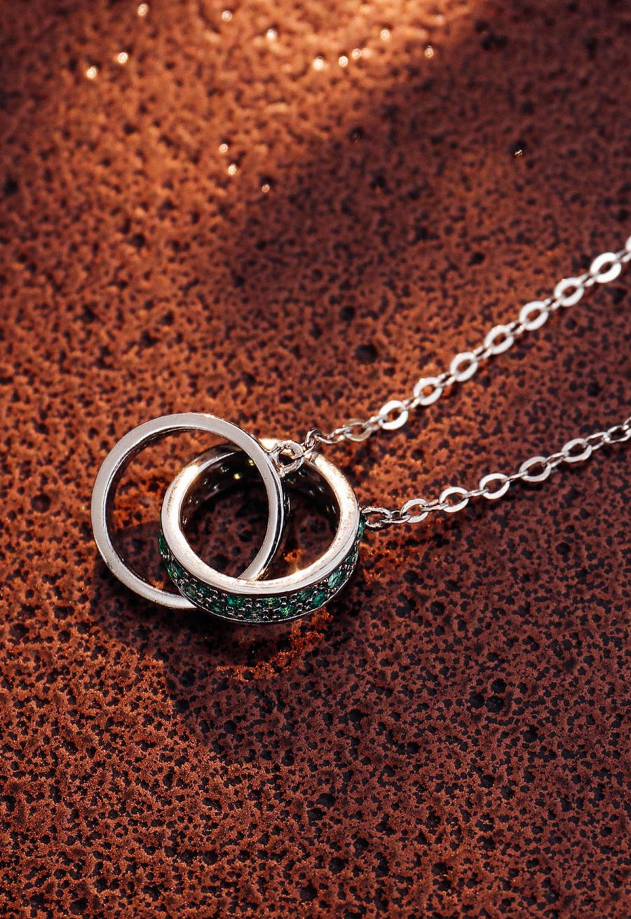 Double Ring Emerald Embellished Necklace