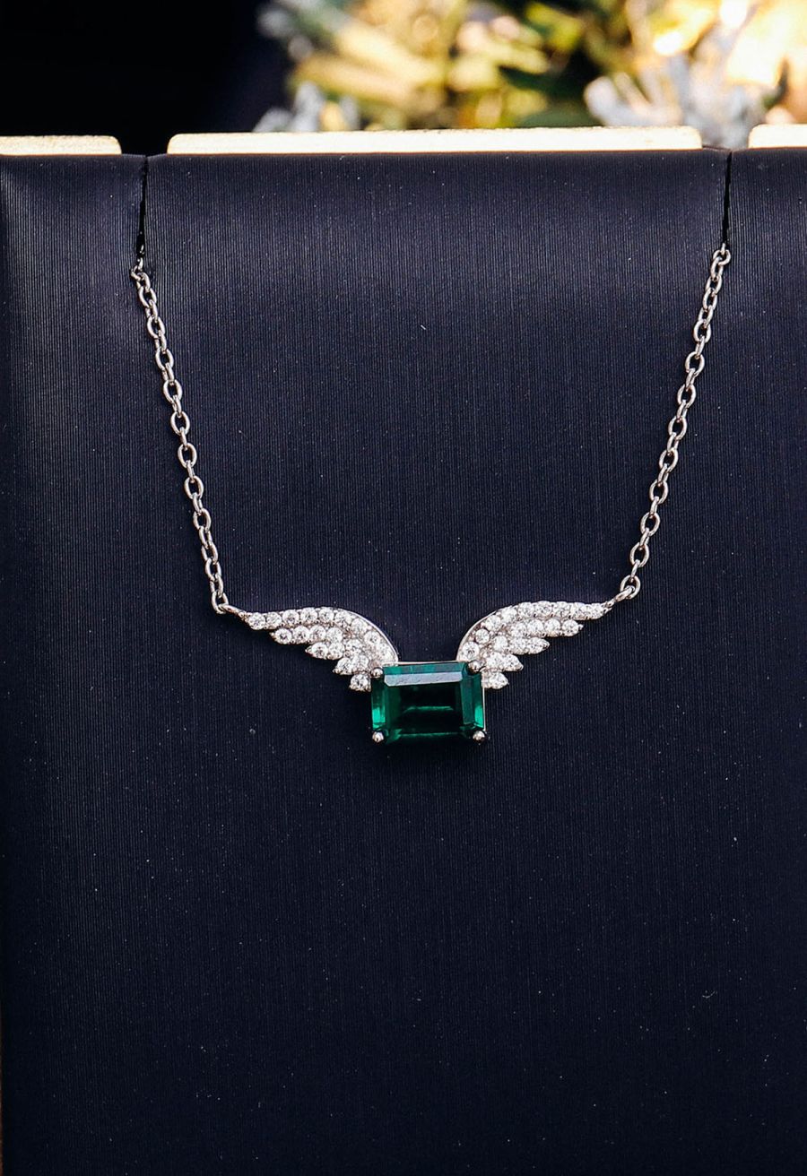 Wings Decor Emerald Gem Necklace