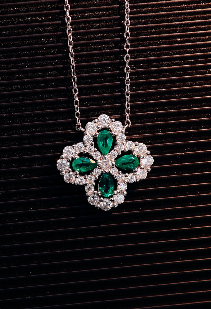 Four Leaf Clover Emerald Gem Necklace