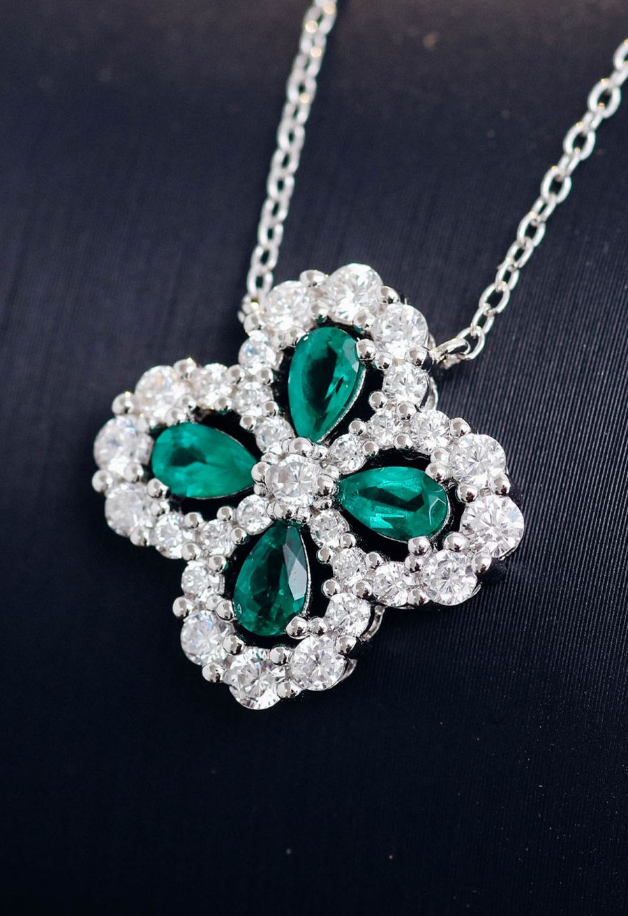Four Leaf Clover Emerald Gem Necklace