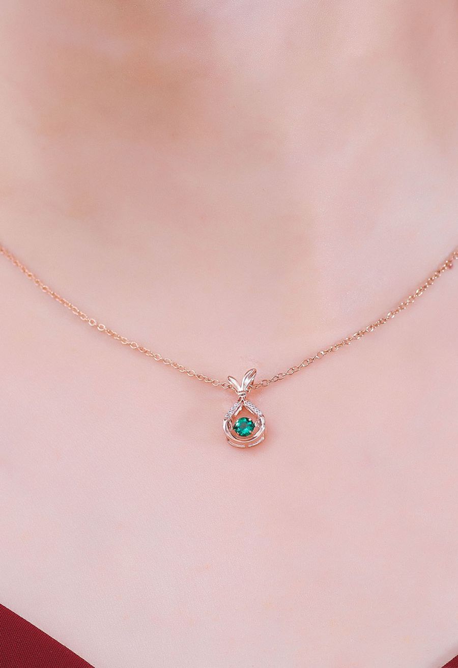 Hollow Out Pear Shape Emerald Gem Necklace 