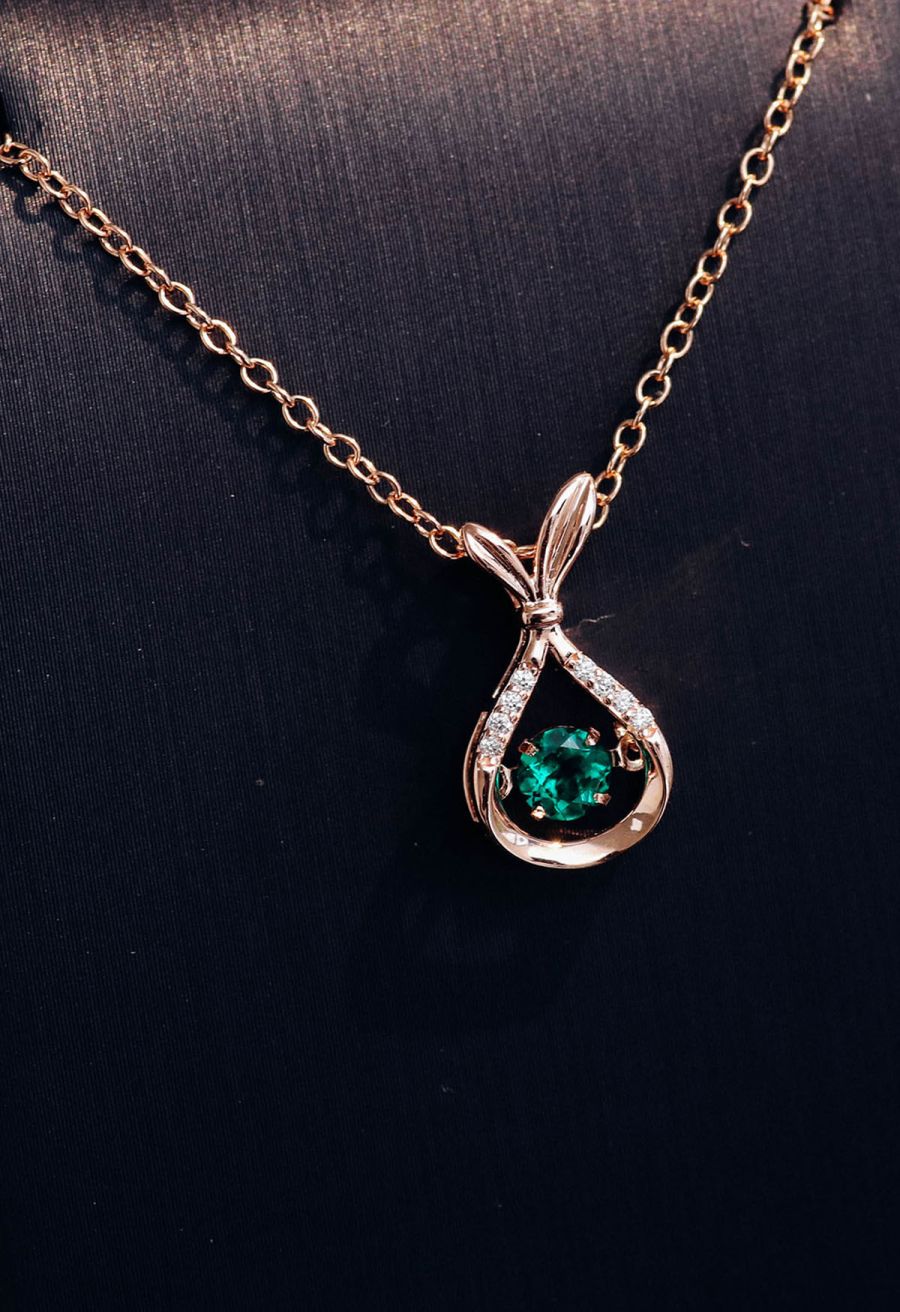 Hollow Out Pear Shape Emerald Gem Necklace 
