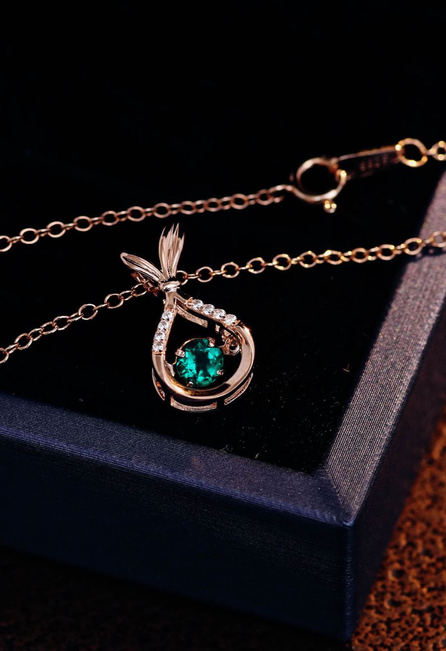 Hollow Out Pear Shape Emerald Gem Necklace 