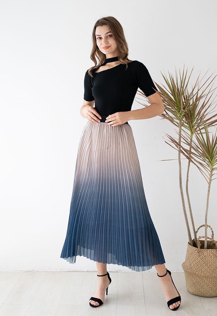 Gradient Shimmer Line Pleated Maxi Skirt in Blue