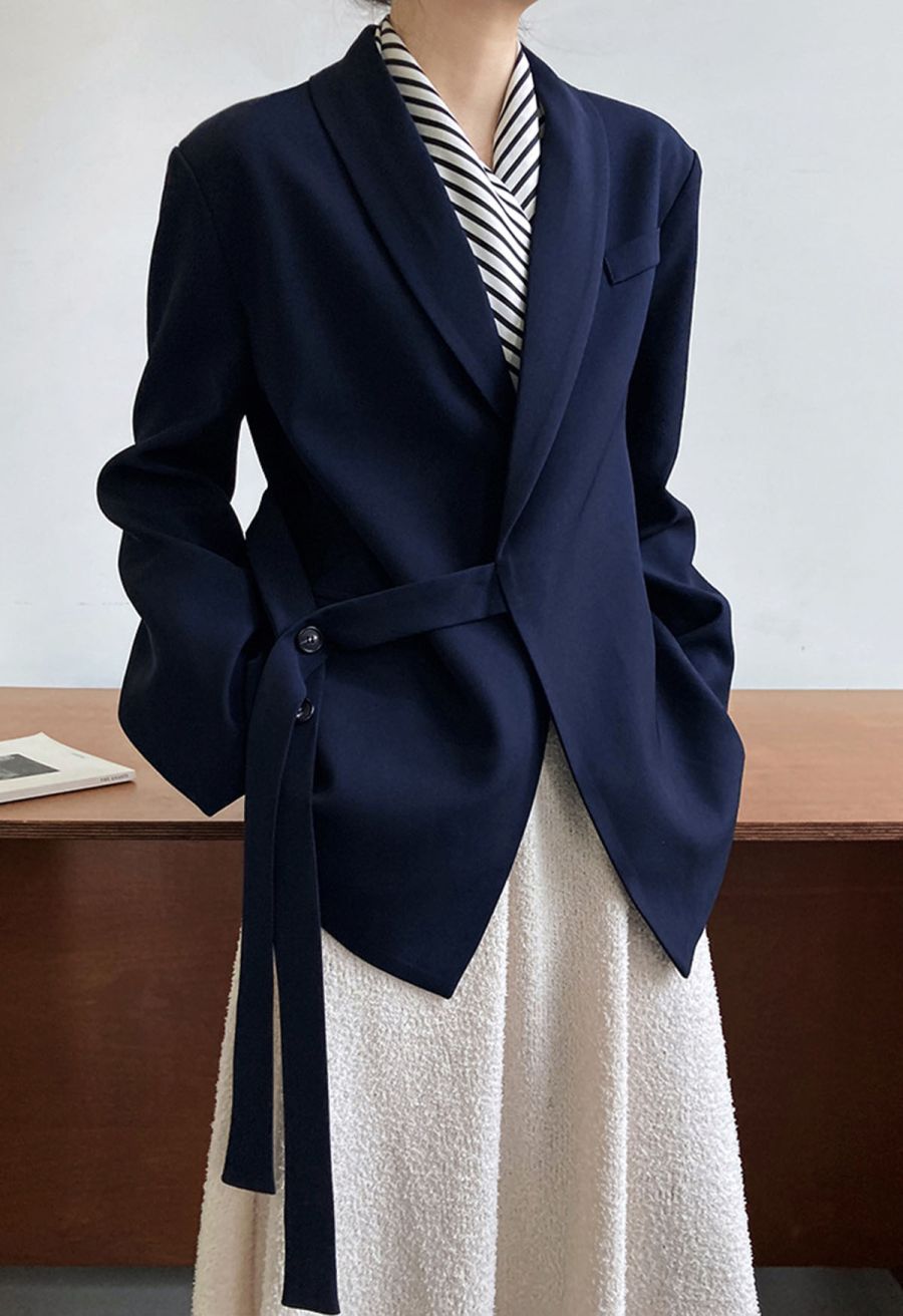 Shawl Collar Buttoned Waist Blazer in Navy