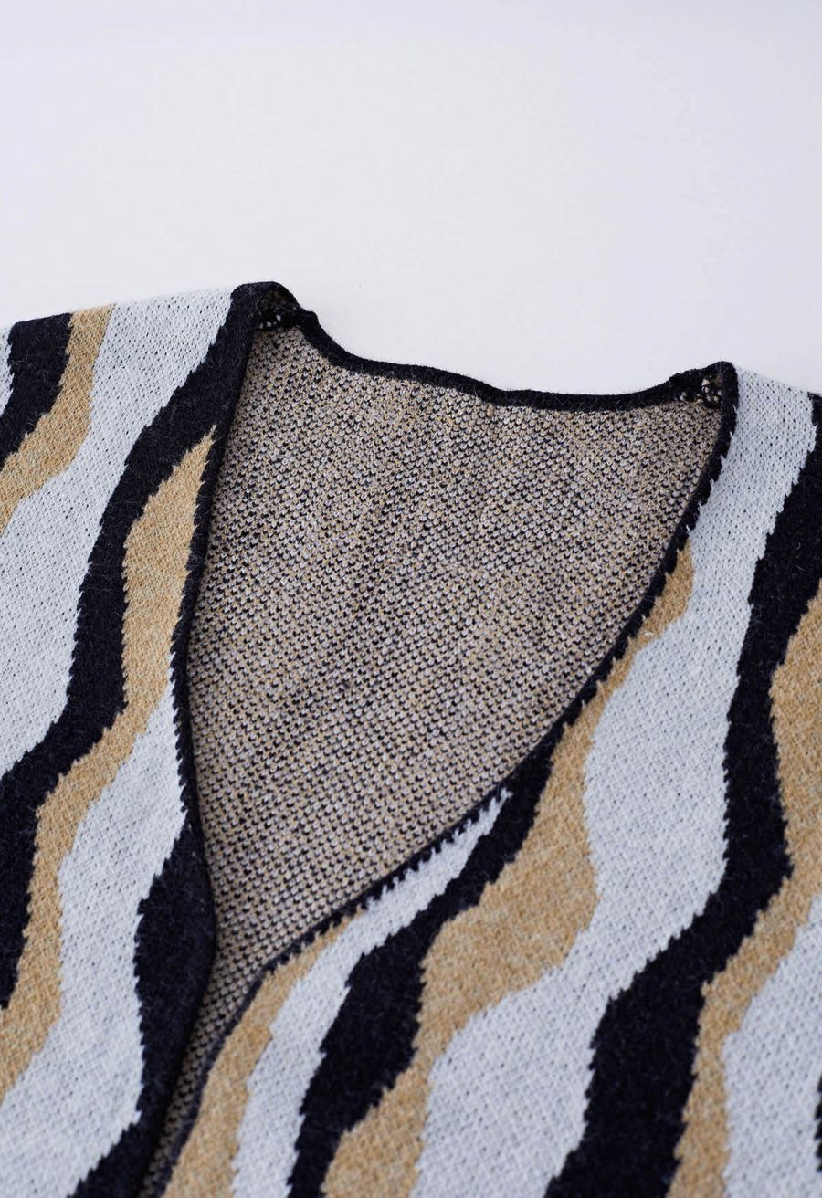 Irregular Stripe Patch Pocket Knit Cardigan in Black