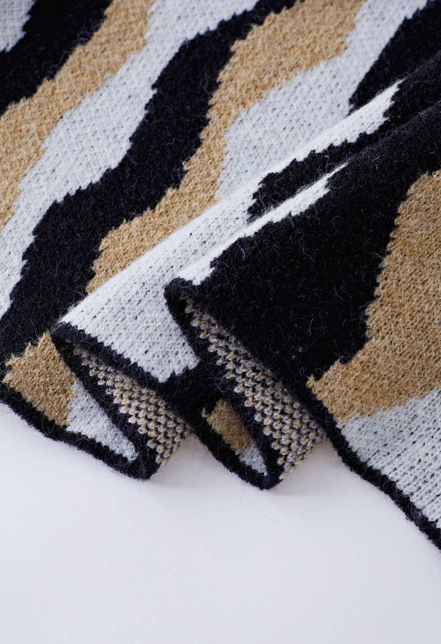 Irregular Stripe Patch Pocket Knit Cardigan in Black