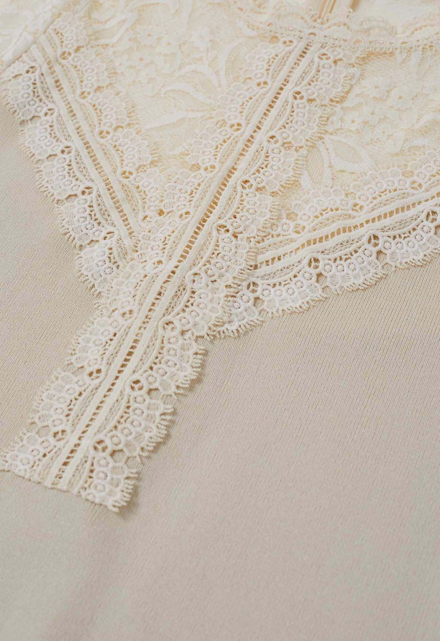 Ethereal Floral Lace Spliced Knit Top in Cream