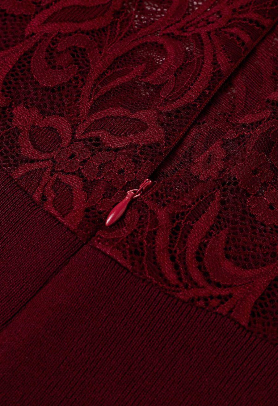 Ethereal Floral Lace Spliced Knit Top in Burgundy