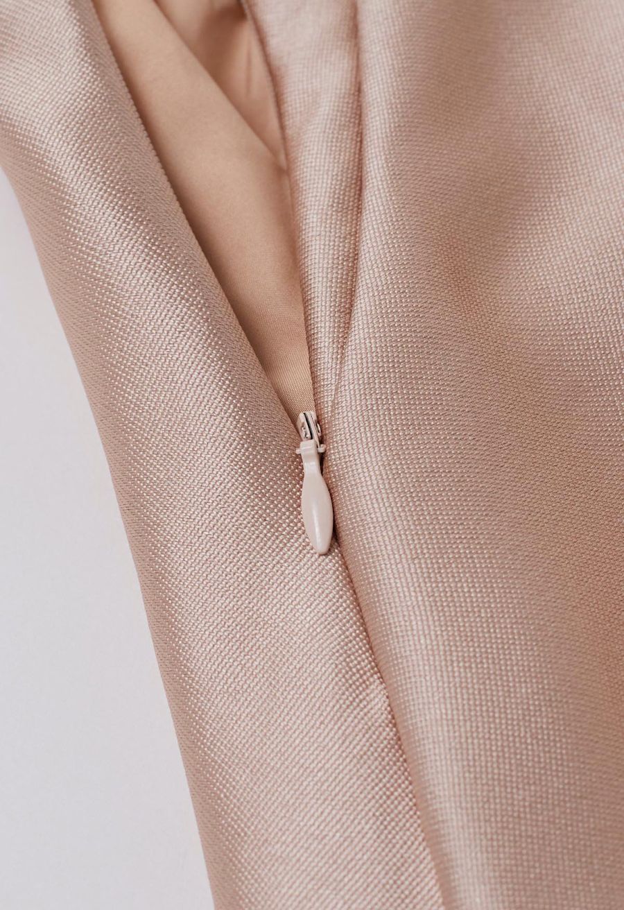 Sleek Side Pockets Pleated A-Line Midi Skirt in Coral