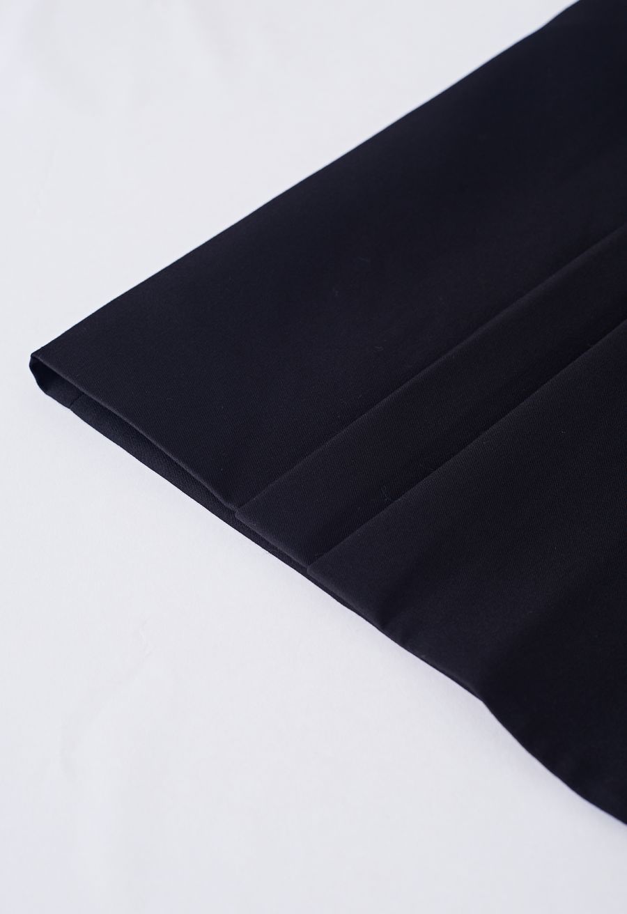 Side Pleat Single-Breasted Blazer in Black