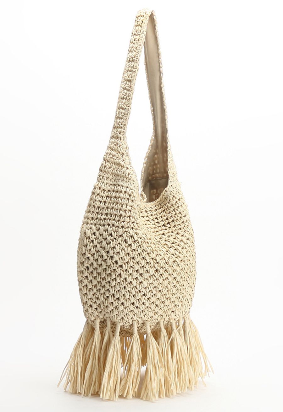 Tassel Hem Woven Straw Shoulder Bag