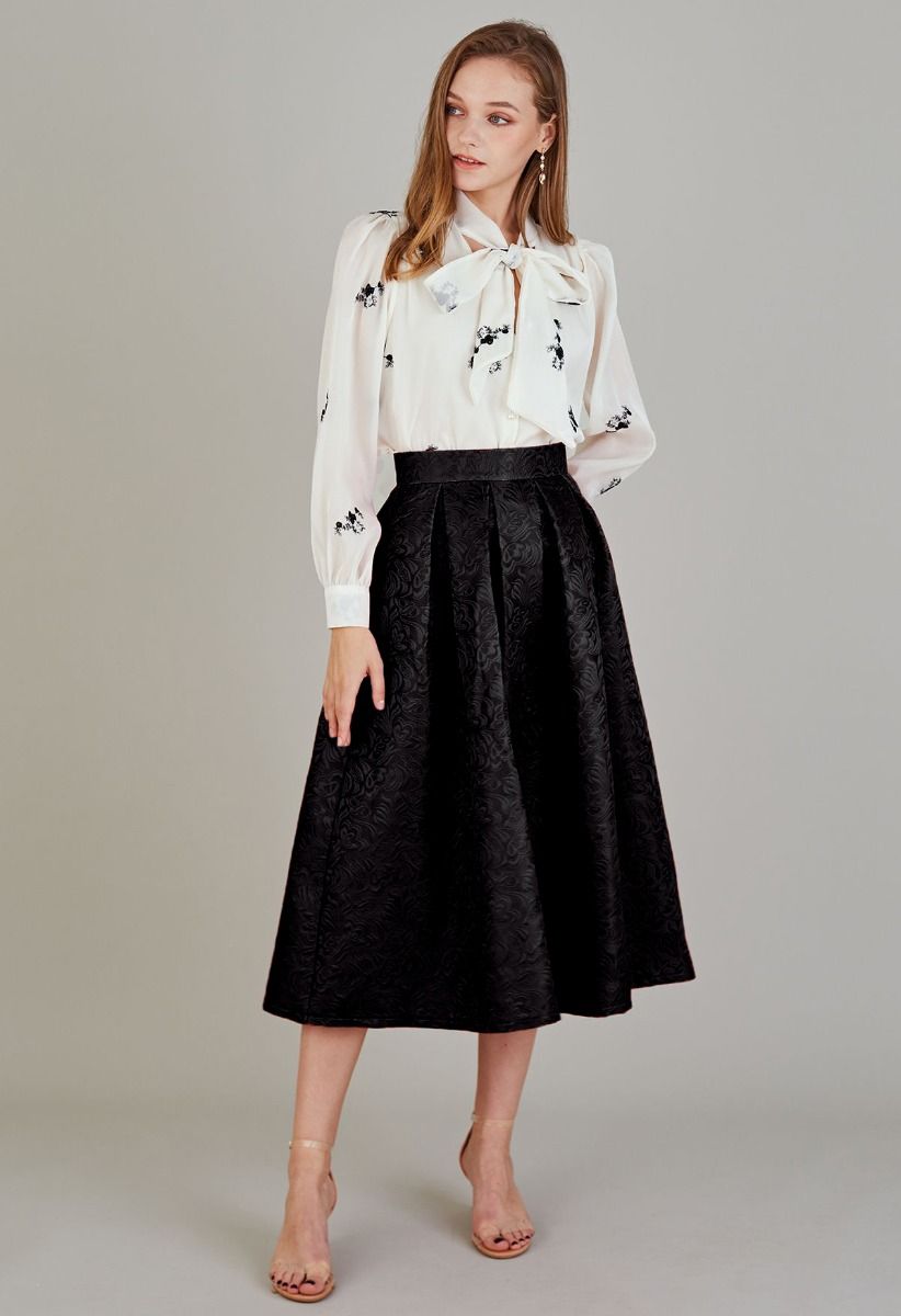 Noble Embossed Floral Jacquard Midi Skirt in Black