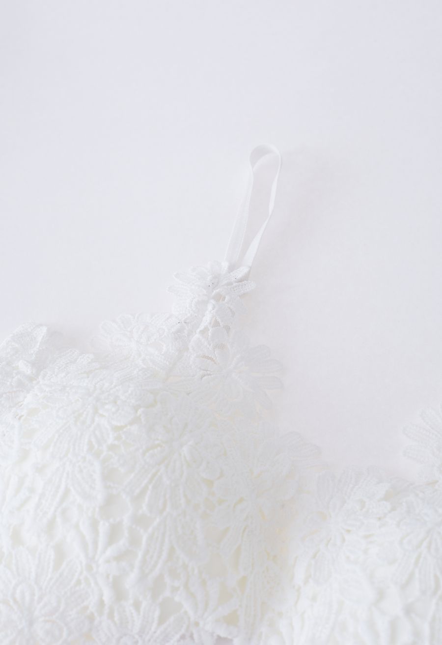 Exquisite Floral Crochet Bra Top in White