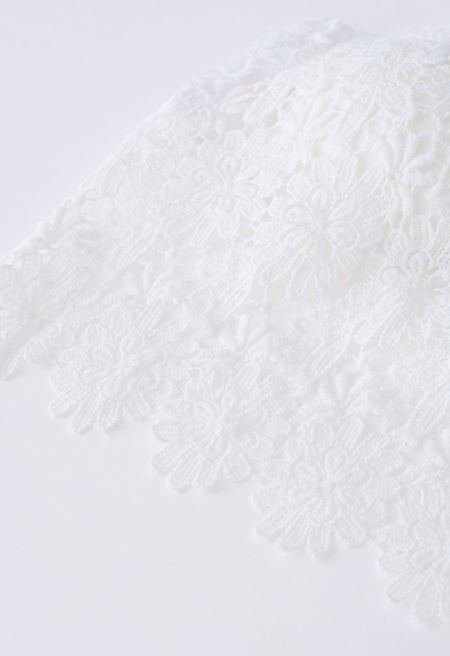 Exquisite Floral Crochet Bra Top in White